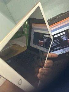 ipad 8th gen - Picture 1 of 2