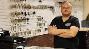 2 neue Schlüssel 4 Wach Tresor 1100/1170 Truhe Buchstaben A-B-C-G-H-I-J-K-L-M-O-U-W-Z - Bild 1 von 3