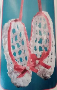 CROCHET WORLD rivista vintage aprile 2000 Pasqua nonna balletto ciabatta Barbie Int'l - Foto 1 di 12