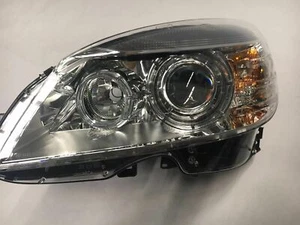 Faro HID Xenon LH Fit Mercedes-Benz 2008-2014 Clase C 2048203139 MB2502166 - Imagen 1 de 10