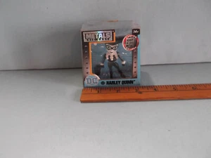 Figuras metálicas fundidas a presión Jada de 2,5" para Harley Quinn M389 - Imagen 1 de 9