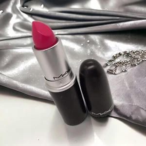 MAC~Matte Lipstick~PINK PIGEON~609 Cool Fuchsia~Discontinued RARE! Free Shipping - Picture 1 of 9