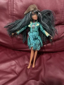 Disney Descendants 2 Uma Pirate Isle of the Lost Posable Doll No Shoes - Picture 1 of 2