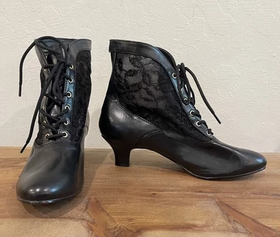 Botín victoriano de encaje negro Funtasma para mujer talla 6,5 - usado Foto 1 de 4