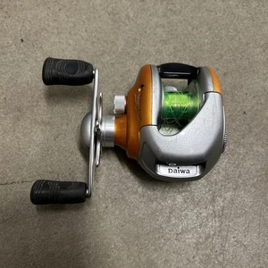 VINTAGE DAIWA Capricorn 100XTC Reel. Low-profile. Mag Force. 8 Ball Bearings - Picture 1 of 5