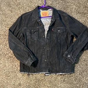 Levi’s Denim Trucker Jacket Womens XL Black Red Tab Button Up Frayed Bottom - Picture 1 of 17