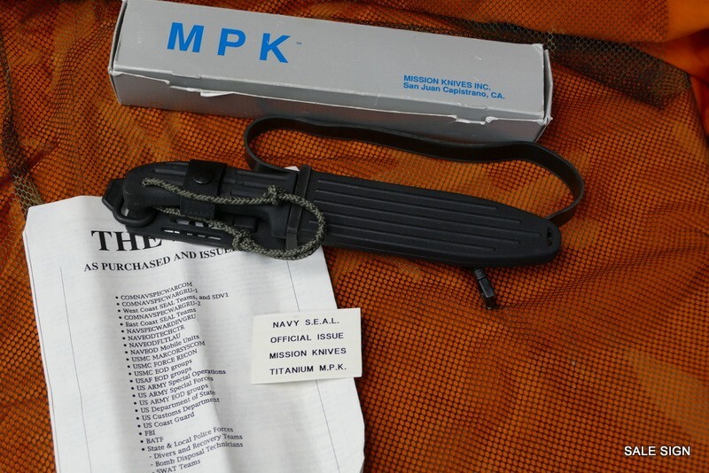 Mission Collectible Modern Factory Manufactured Fixed Blade Mission Collectible Modern Factory Manufactured Fixed Blade
