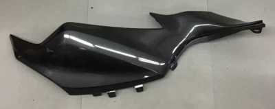 正品 YAMAHA 燃油罐侧盖 1WS-24139-00-P4 适用于 2015 FZ-07(m15) — 第 1/4 张图片