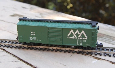Atlas 3406 N Vermont Railway 40' Steel Boxcar (car # 289) - Image 1 of 4
