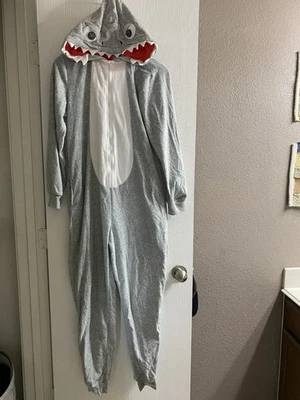 Xhilaration Pijama Tiburón Una Pieza Disfraz Gris Mono Mujer XS/S Foto 1 de 4