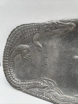 Bandeja para servir pan de cocodrilo de aluminio Arthur Court 12,75 x 6,5 2002 Foto 1 de 4