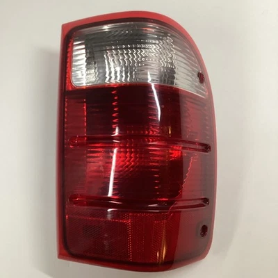 Conjunto de luces traseras Ford Ranger 2001-2005 - lado derecho del pasajero 1L5X-13B504-B Foto 1 de 4