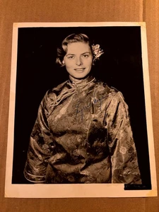 Ingrid Bergman Rare Early Autographed 8/10 Photo '59 Inn Sixth Happiness - Picture 1 of 6