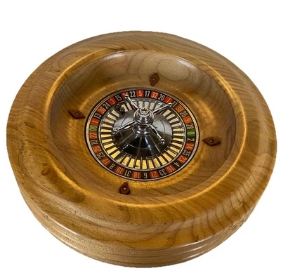 Mini rueda de ruleta de madera vintage Pacific Gaming Co. Foto 1 de 4