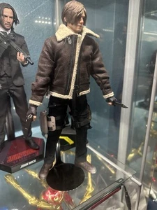 MT Toys Leon Kennedy Resident Evil 4 - Picture 1 of 15