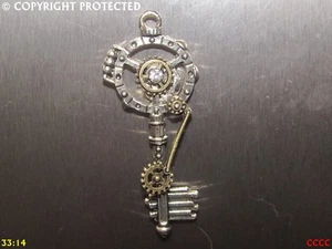 steampunk gothic silver key locksmith fridge magnet - Picture 1 of 2