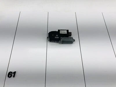 12-16 MERCEDES BENZ E350 UPPER ROOF SUNROOF MOONROOF ADJUST MOTOR OEM - Image 1 of 4