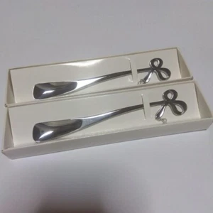 Mikimoto spoon 2 dessert spoons Ribbon motif With pearls Boxed Unused - Picture 1 of 5