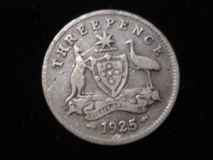 Australian 1925 Sterling Silver Threepence Coin Predecimal KGV - Picture 1 of 2