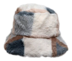 Women's Fuzzy Bucket Hat Cap Winter Soft Warm Furry Adjustable Gray Plaid NEW - Picture 1 of 1