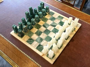 Vintage Aztec Mayan Marble Board & Large Onyx Hand Cut 32 Piece Chess Set. - Bild 1 von 17
