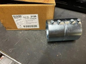 BOX MIT 5 HUBBELL 2-1/2'' KUPPLUNG # 2150 - Bild 1 von 1