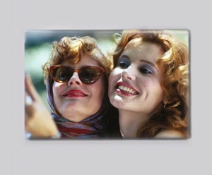 THELMA & LOUISE (1991) / POLAROID - 2" X 3" MAGNET ( vhs retro Ridley Scott ) - Picture 1 of 2
