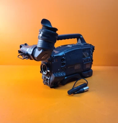 Panasonic AJ-HDC27FP Varicam Camcorder DVCPRO HD w/ AJMC700P Mic *WEAR* - Image 1 of 4