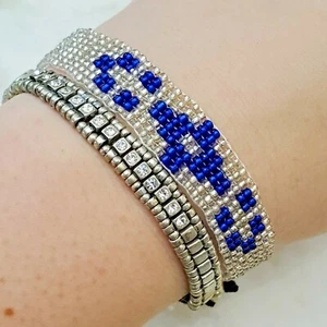 Pulsera Art Deco Hecho a Mano Plata/Azul/Blanco Color Semilla Cuentas Disfraz Joyería - Imagen 1 de 8