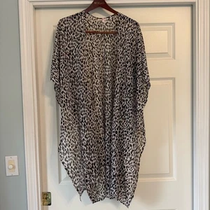 Women's Victoria's Secret Semi-Sheer Duster M Cheetah Animal Print Swim Cover Up - Picture 1 of 7