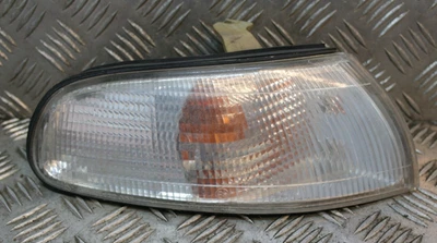 GENUINE 1992-1997 MAZDA 626 VI OSF DRIVER SIDE RIGHT FRONT INDICATOR 210-61612 - Image 1 of 3
