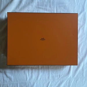 Autentica scatola regalo Hermes media vuota con schiuma e nastro 16” x 12” x 3” - Foto 1 di 11