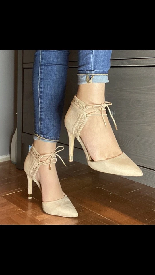 Puntera puntiaguda/bombas talla 8 EE. UU., Llámalo marca Spring estado 9/10. Precio más bajo. Foto 1 de 4