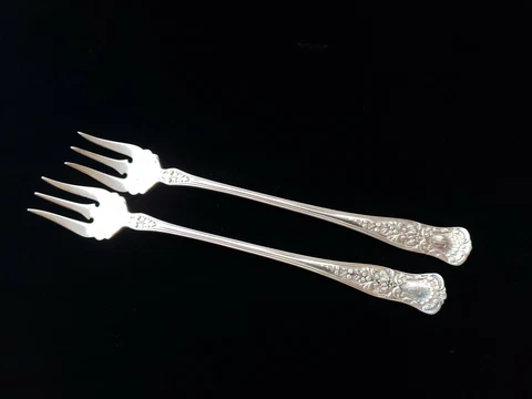 Pair (2) Victorian Maryland Pattern by Gorham Sterling Silver Cocktail Forks Cover