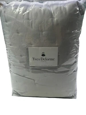 Yves Delorme Triomphe Quilted King Coverlet Silver New W/defects - Image 1 of 4