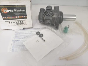 PARTSMASTER 11-2832 MASTER CYLINDER, NIB - Picture 1 of 4