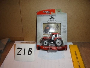Trattore Agco DT220a 1/64, variante fangosa - nuovo in confezione - Foto 1 di 2