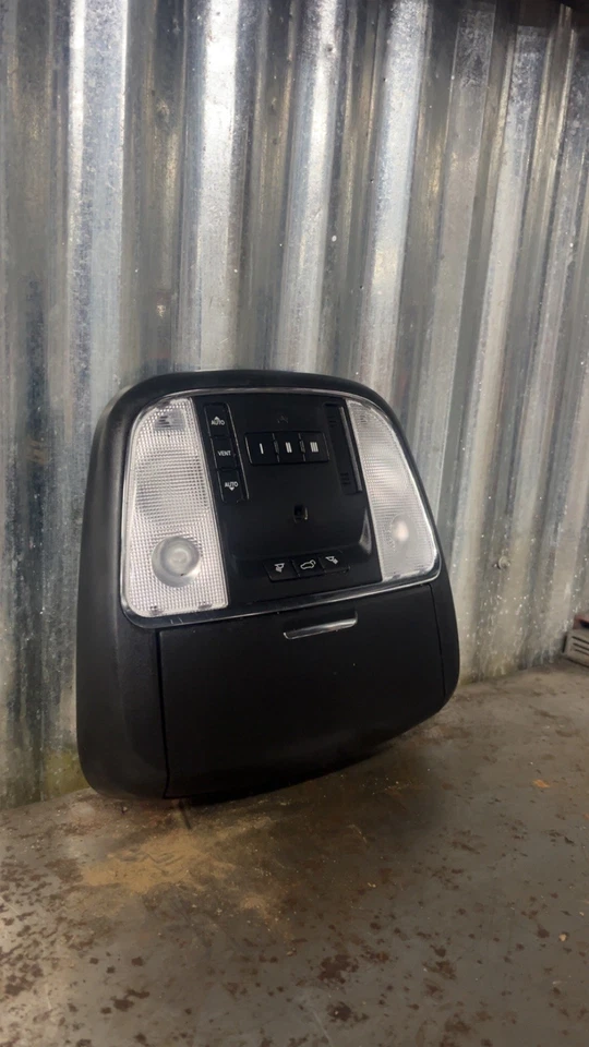 Luz interior domo superior Jeep Grand Cherokee 2014-2022 Foto 1 de 4