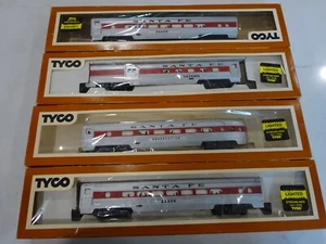 TYCO HO SANTA FE SET OF 4 PASSANGER CARS 1 TAVERN, 2 COACH 1 OBSERVATION CAR Box - Picture 1 of 11