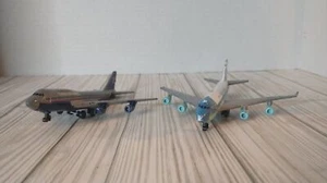 Set of 2 Damaged United States Boeing 747 Airplane Models - 1:400 Scale - RealTo - Picture 1 of 12