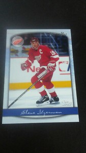 FREE SHIPPING-Steve Yzerman-2000/01 Topps Premier Plus Hockey-no.4-HOF-Redwings