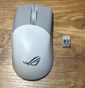 Asus ROG Keris Wireless AimPoint Gaming Mouse Moonlight White - Tri-mode Connect - Photo 1/4