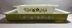 Pyrex #933 & #922 Crazy Daisy Spring Blossom Lasagna Casserole Cake Dishes USA - Picture 1 of 13
