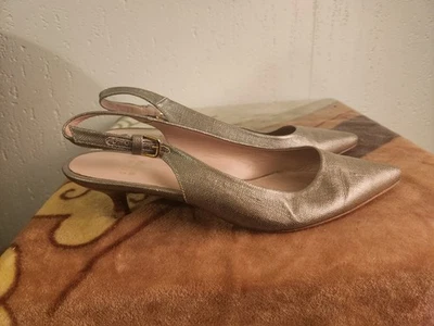 Stuart Weitzman Mujer Talla 7.5M Cuero Dorado Cordones Gatito Tacones #8 Foto 1 de 4