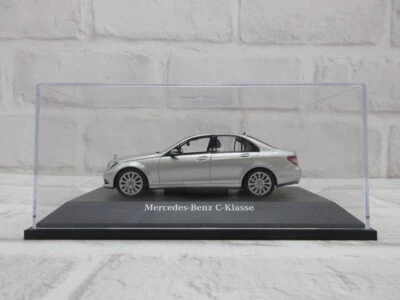 Modellino auto pressofuso argento 1:43 Mercedes-Benz Classe C W204 Late Iridium - Immagine 1 di 4