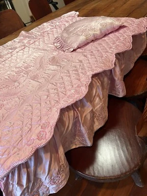 Manta de cuna vintage para bebé niña hecha a mano bordada ROSA AÑOS 60 satinado elegante 227 Foto 1 de 4