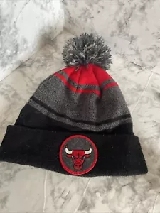 Cappello berretto invernale NBA Chicago Bulls Mitchell & Ness grigio nero maglia - Foto 1 di 11