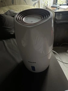 Philips HU2716/10 2000 Serie Luftbefeuchter - Weiß/Roségold - Bild 1 von 3