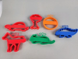 Lot of 6 EKCO plastic COOKIE CUTTERS animals horse turtle tree mouse dinosaur - Picture 1 of 4