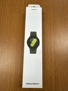 Samsung Galaxy Watch 7 44mm Green WIFI Bluetooth LTE SM-L315U New Sealed - Picture 1 of 2